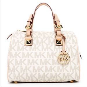 EUC- Signature Michael Kors Satchel